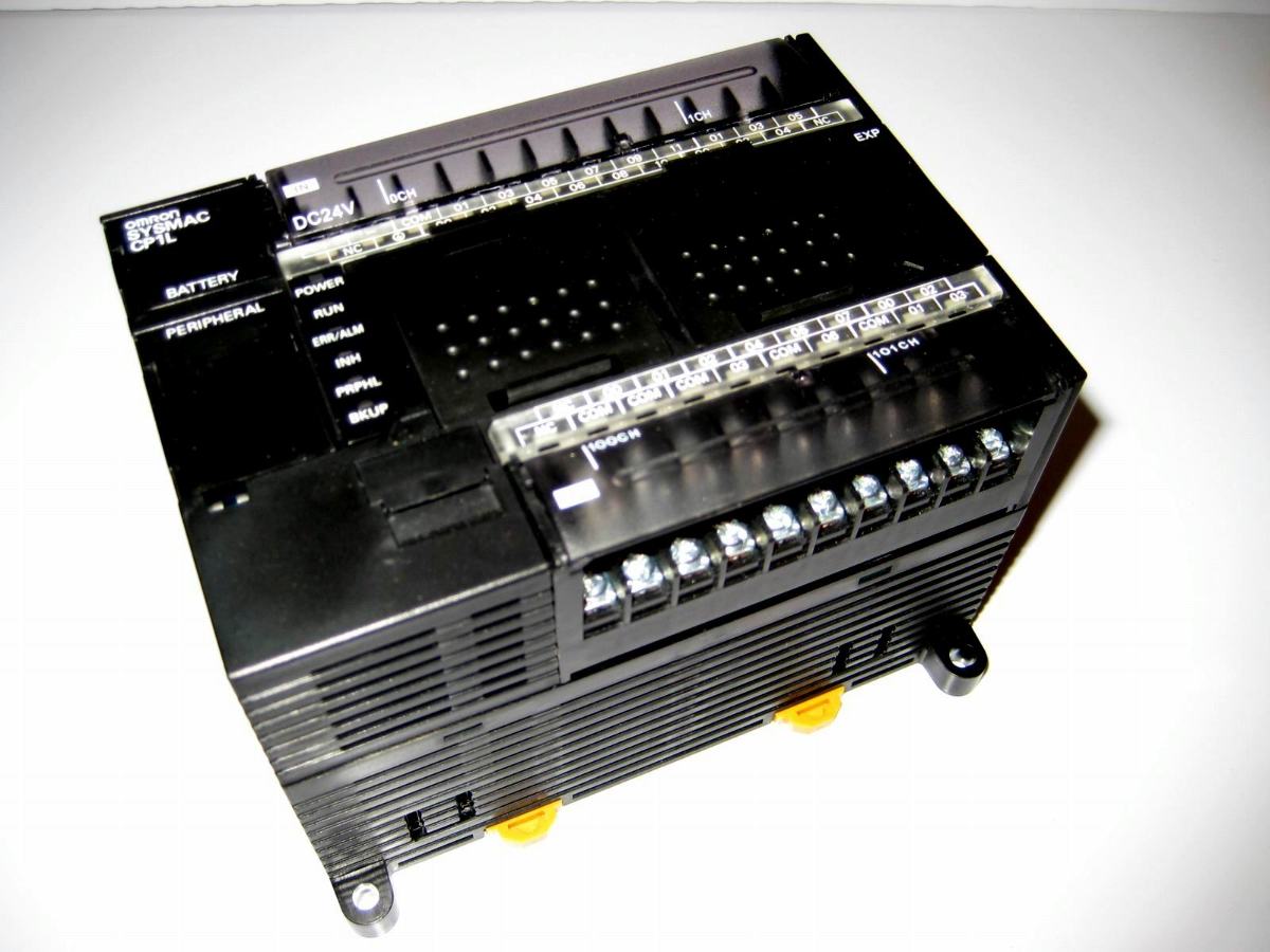 OMRON CP1L-M30DT1-D
